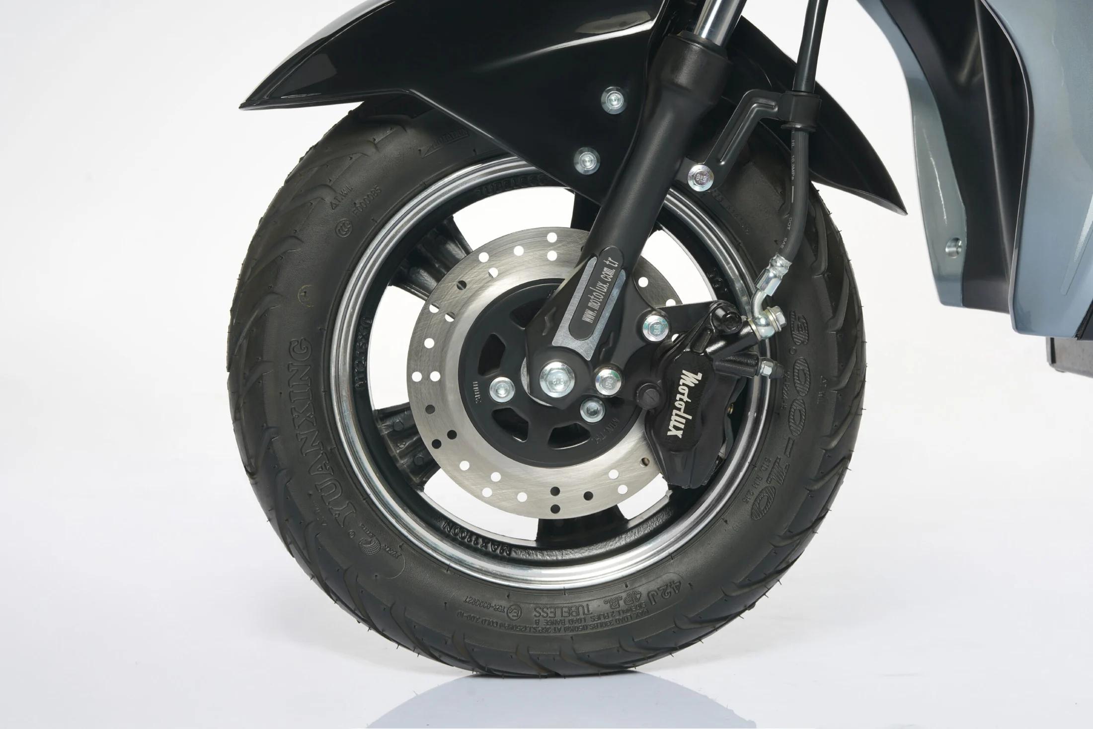 MOTOLUX Motolux Toronto 2026 Model Motosiklet - Görsel 3